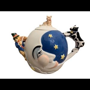 Department 56 “ Hey diddle diddle” storybook teapot